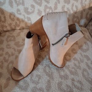 Women's Sorel Naudea Booties